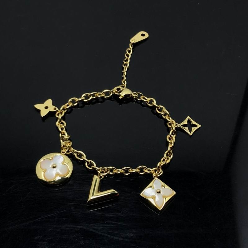 LV Bracelets 53